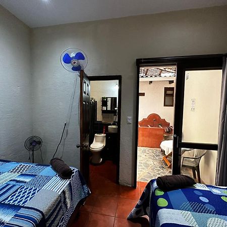 El Aventurero Hotel Antigua Kültér fotó
