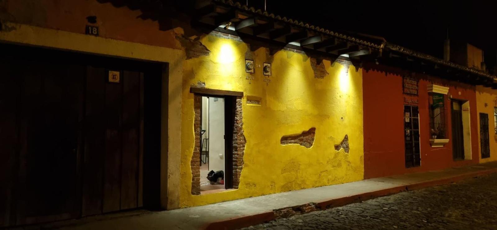El Aventurero Hotel Antigua Kültér fotó
